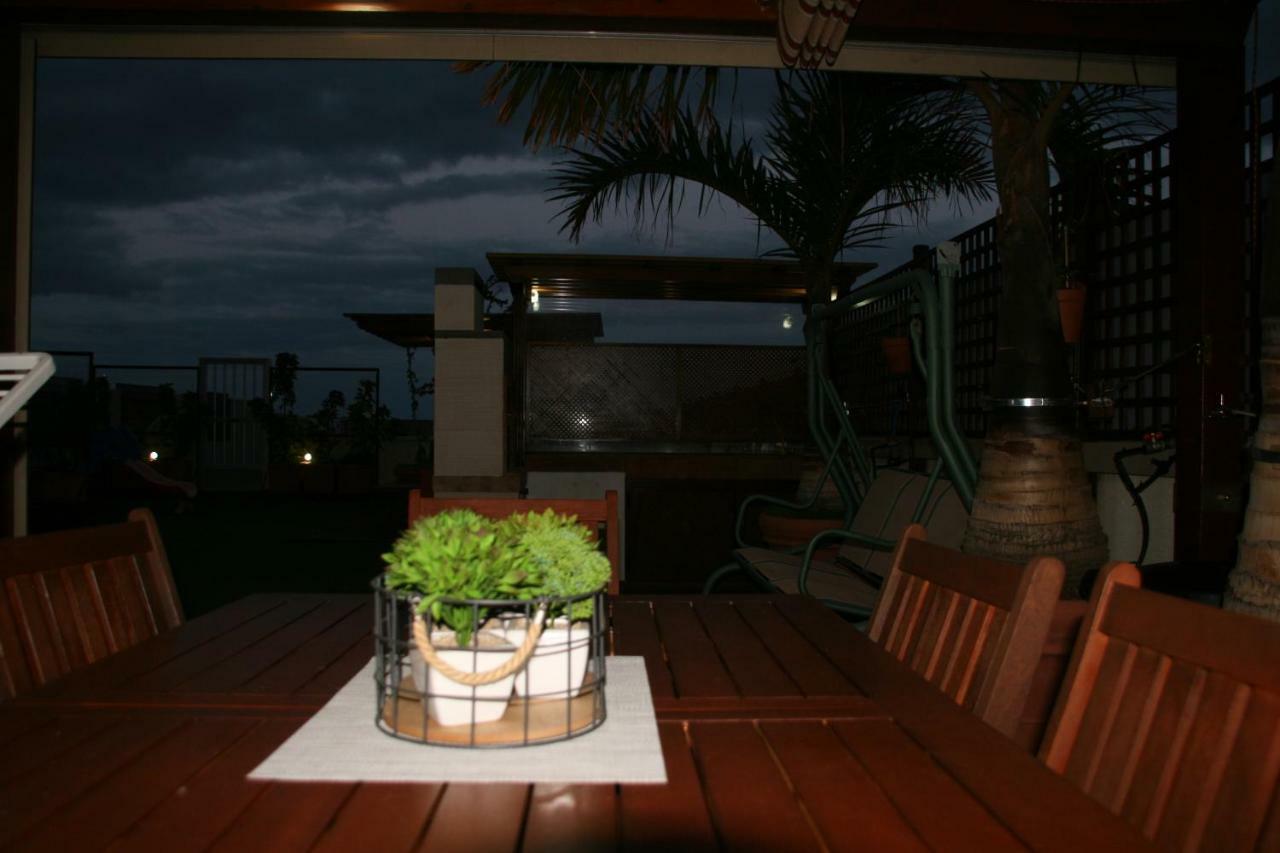 Apartamento Vacacional Atico Frente Al Mar Candelaria Dış mekan fotoğraf
